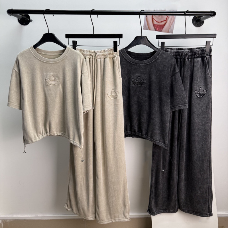 New Adidas Casual Lazy Style Set, Cross-Border Vintage Washed Women's T-Shirt, Retro Snowflake Loose Oversize New Adidas Casual Lazy Style Set, Cross-Border Vintage Washed Women's T-Shirt, Retro Snowflake Loose Oversize