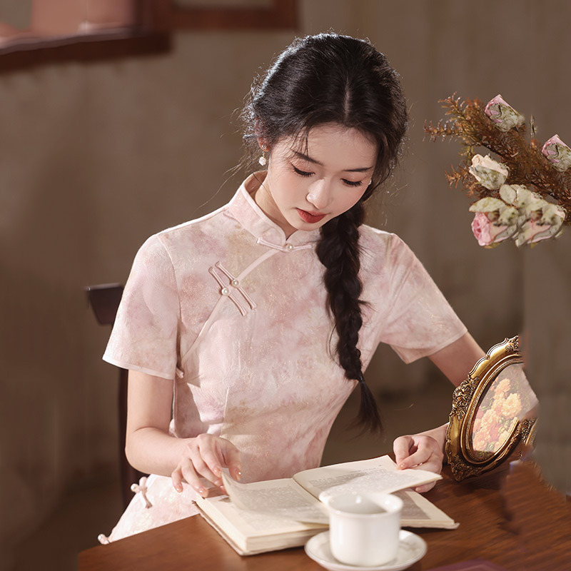 粉色國風中式長款改良旗袍2025新款年輕款女復古修身短袖日常可穿