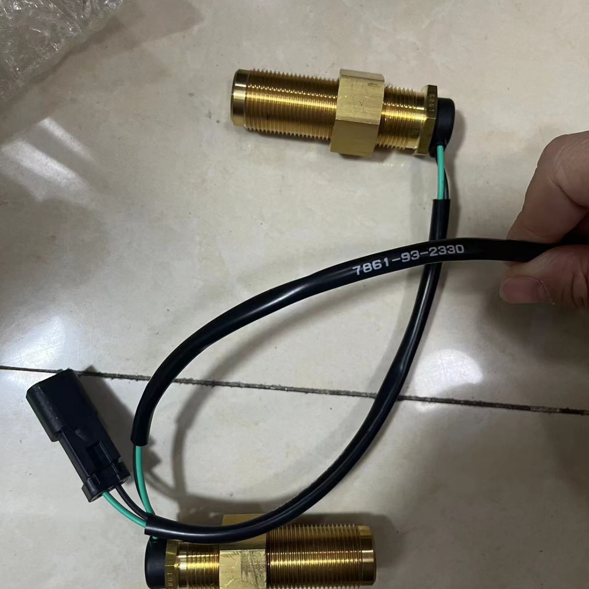 装载机全车配件WA200/WA320/WA420传感器7561-93-2330