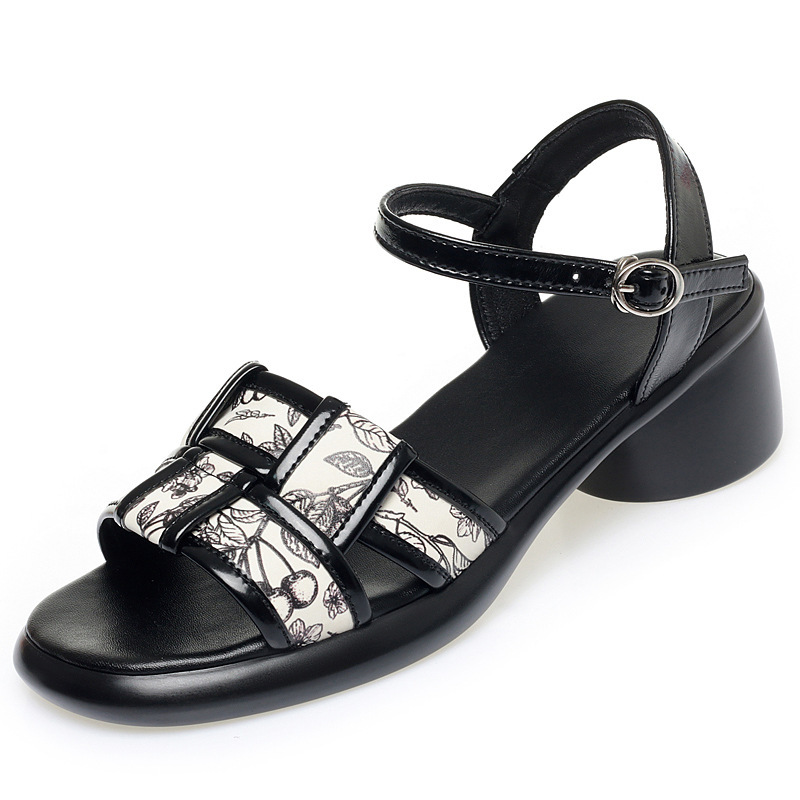 Sandal nữ quai ngang đan dây gót vuông đế dày — màu đen