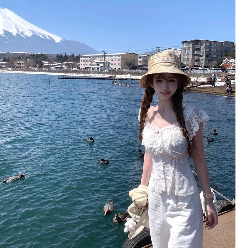Jmshop Pure White Midsummer Multiple Ways to Wear ~ Lace White Shirt Women's Cream Yellow Off-Shoulder/One-Shoulder Top