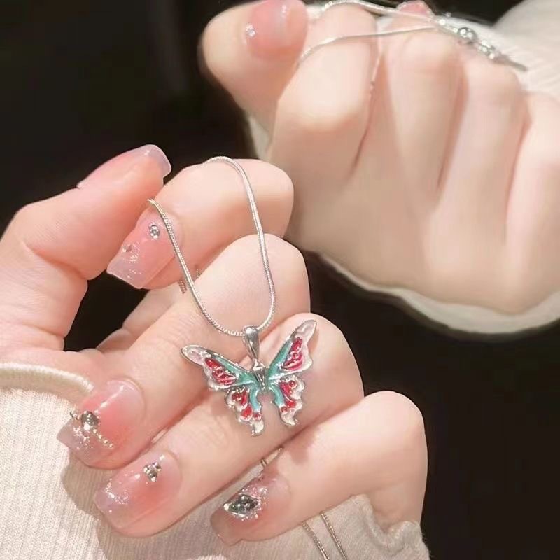 Collar de mariposa fantasma Estilo nacional Fantasía País de las maravillas Mariposa flotante Cadena de clavícula Inins femenino nicho sentido de alta gama Nuevo estilo chino