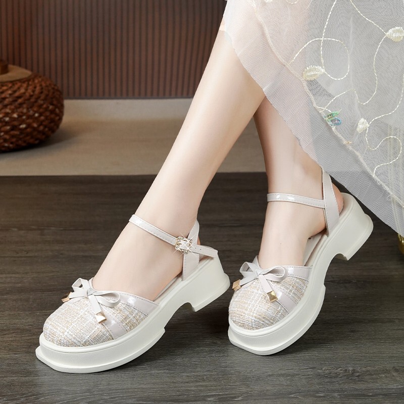 2026 Summer New Fashion Closed-Toe Outdoor Sandals, Ultra-Fairy Style Chunky Heel Sandals, Women's Hollow Sandals 2026 Summer New Fashion Closed-Toe Outdoor Sandals, Ultra-Fairy Style Chunky Heel Sandals, Women's Hollow Sandals