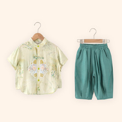 子供の漢服の男の子の半袖のスーツのシャツの夏の国風の新しい中国式の五六一幼稚園の公演の服装