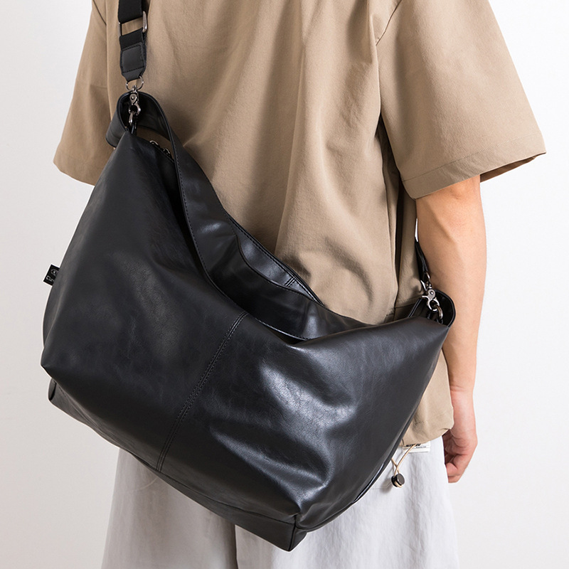 Trendy Brand Large Capacity Cattle Bag Distinctive Men's Leather Messenger Bag Commuter Crossbody Bag Casual Crescent Bag Dumpling Bag Trendy Brand Large Capacity Cattle Bag Distinctive Men's Leather Messenger Bag Commuter Crossbody Bag Casual Crescent Bag Dumpling Bag