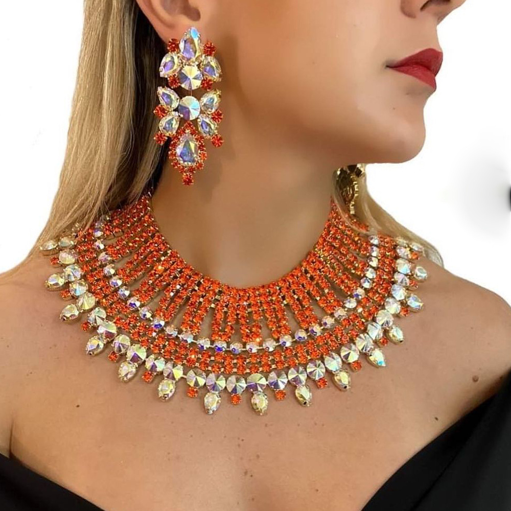 AliExpress Venta caliente rhinestone collar traje de las mujeres de Europa y América sexy multi-capa rhinestone collar pendientes conjunto de Joyas