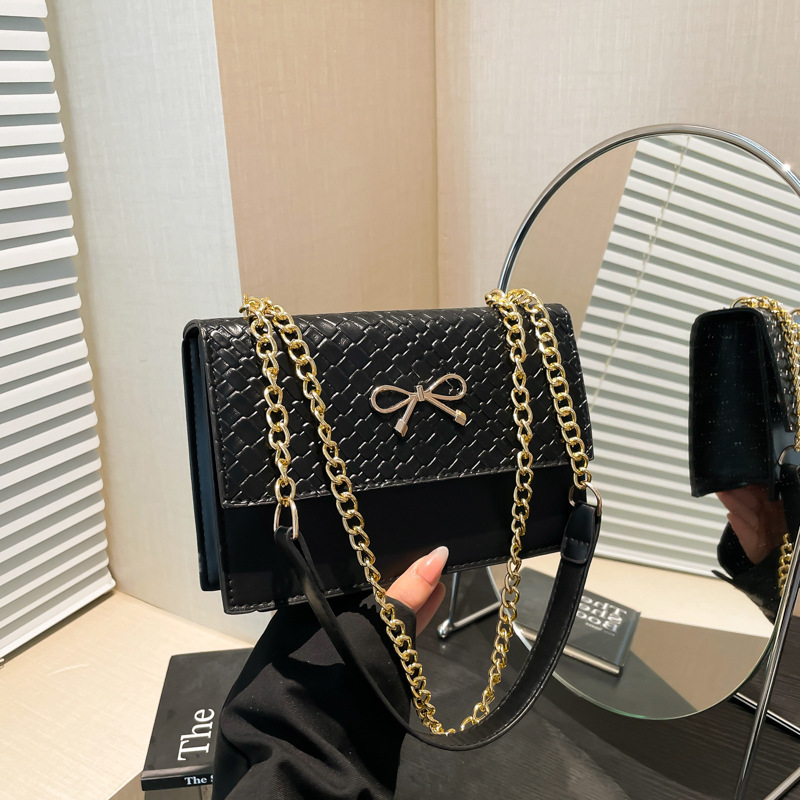 Bolso debajo de la axila de cadena para mujeres 2025 primavera nueva línea bordada de diamante de estilo extranjero bolso de hombro bolso pequeño bolso cuadrado para mujeres