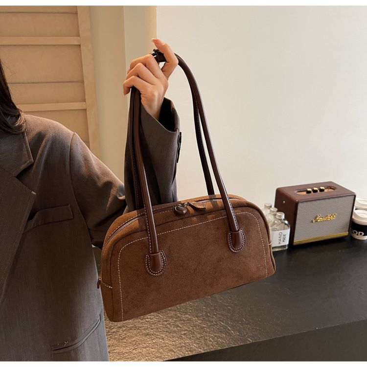 Autumn/Winter Retro Suede Hobo Bag Women's 2026 New Matte Underarm Bag Fashion Handheld Baguette Bag - Thumbnail 2