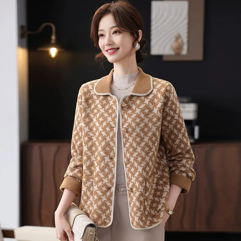 妈妈春装2025新款洋气高贵翻领外套中老年女春秋短款针织开衫上衣|undefined