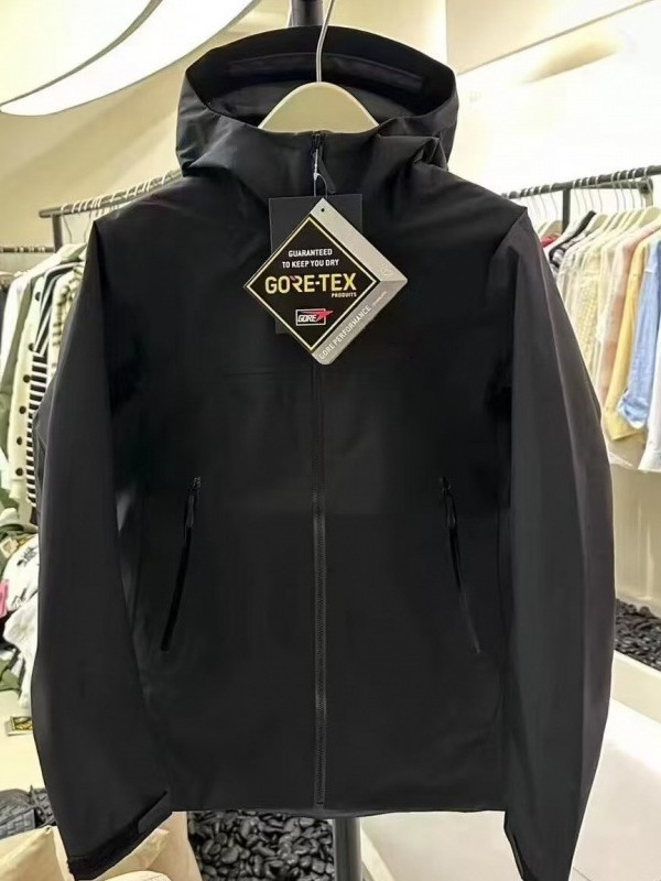 Taizhou Outdoor Bird Home Mismo estilo ligero BETA JK nueva chaqueta de montañismo resistente al viento e impermeable LOGO