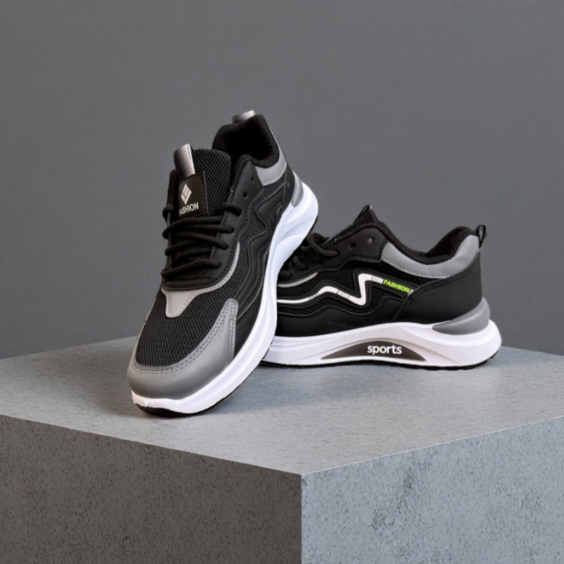 Zapatos casuales de estilo deportivo para hombres nuevos zapatos de verano de malla transpirables para hombres cómodos y ligeros con suela gruesa zapatos de moda para hombres