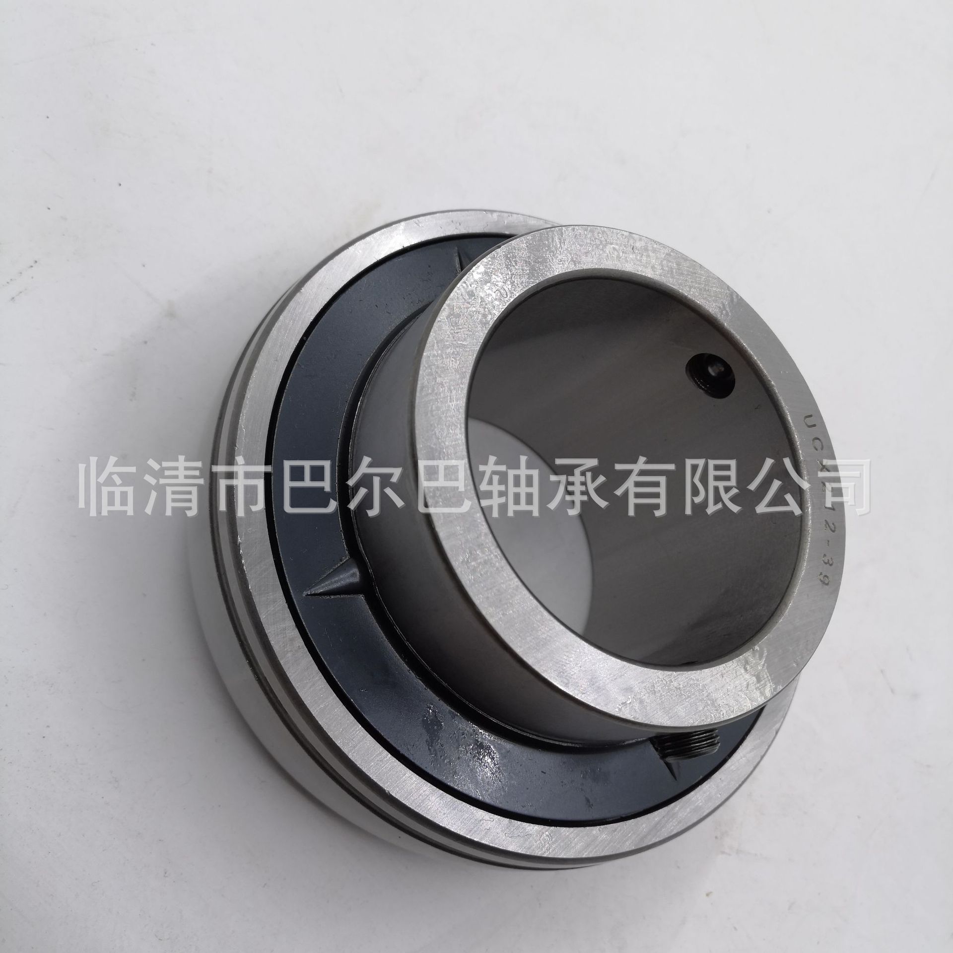 带座外球面球轴承 UCP207  立式外球面带座轴承