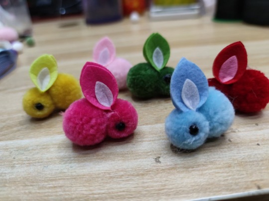 En stock niños lindo hielo isla piel bola conejito horquilla accesorios mediados de otoño Festival linterna DIY accesorios de ropa