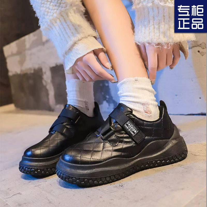 2024 новые бархатные теплые бобовые ботинки водонепроницаемые модные снежные хлопчатобумажные красные хлопчатобумажные ботинки женские зимой носить педаль