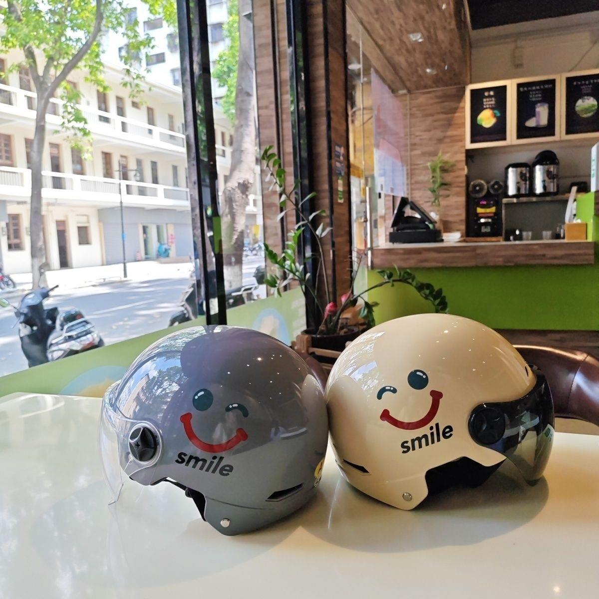 Newly certified helmets for men and women, electric vehicle and motorcycle sun protection, UV protection, autumn and winter safety helmets