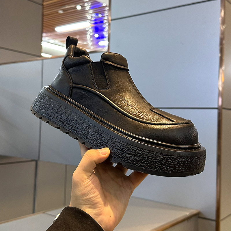 Tiktok-Style Men's Shoes 2025 Winter Hot-Selling Outdoor Short Boots Fashion Versatile Thick-Soled Height-Increasing Casual Chelsea Boots