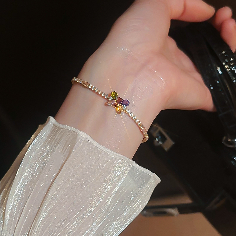 Pulsera de apertura geométrica de malla de flor de circón, pulsera retro de lujo ligero exquisito europeo y americano