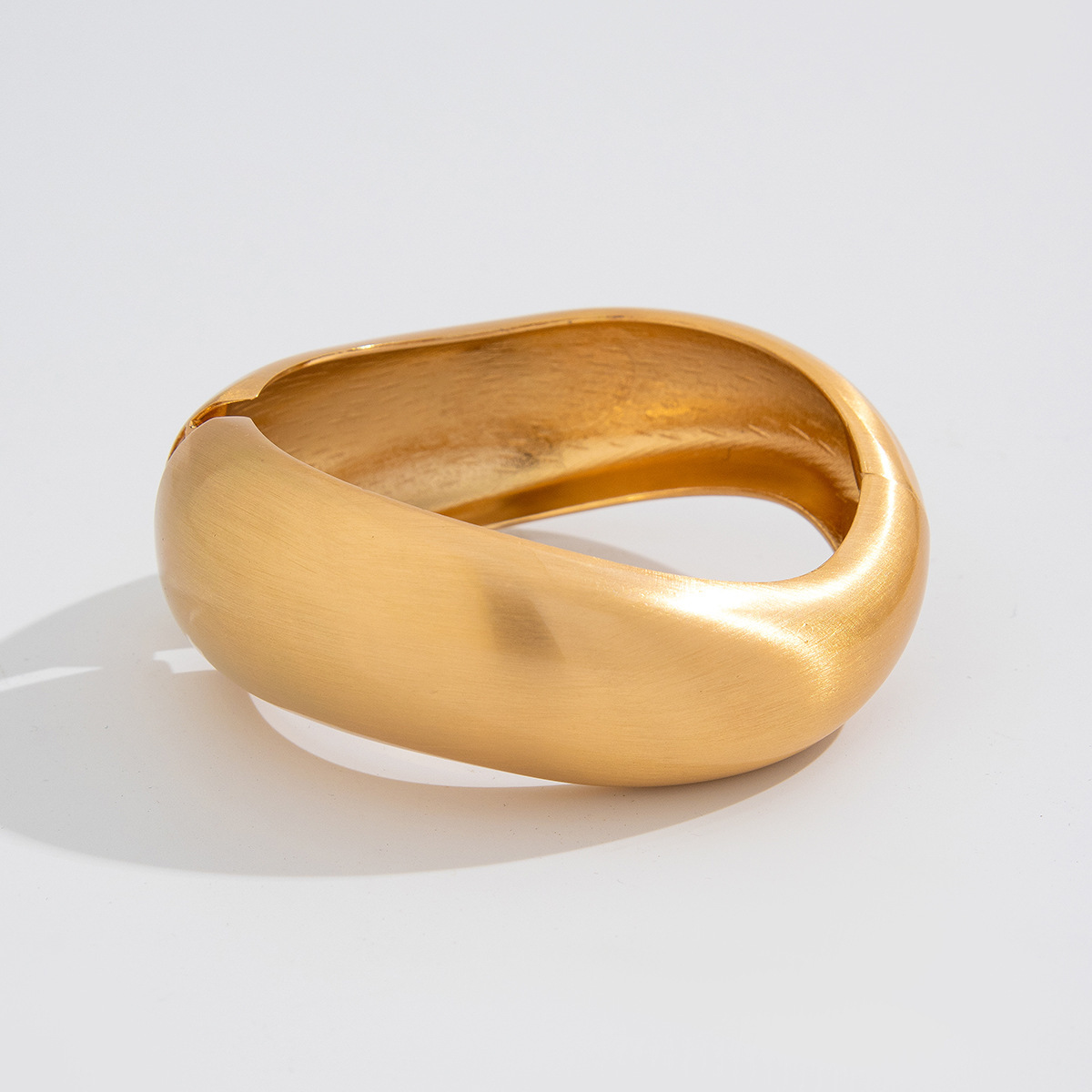 78g Weight Bangle Classification Alloy Chain Material 1 Piece Quantity Daily Occasion Alloy Material Irregular, Solid Color Pattern All Seasons Season Women's Gender Plating Design Simple Style Style Simple Style Irregular Solid Color Alloy Bangles Wholesale 11