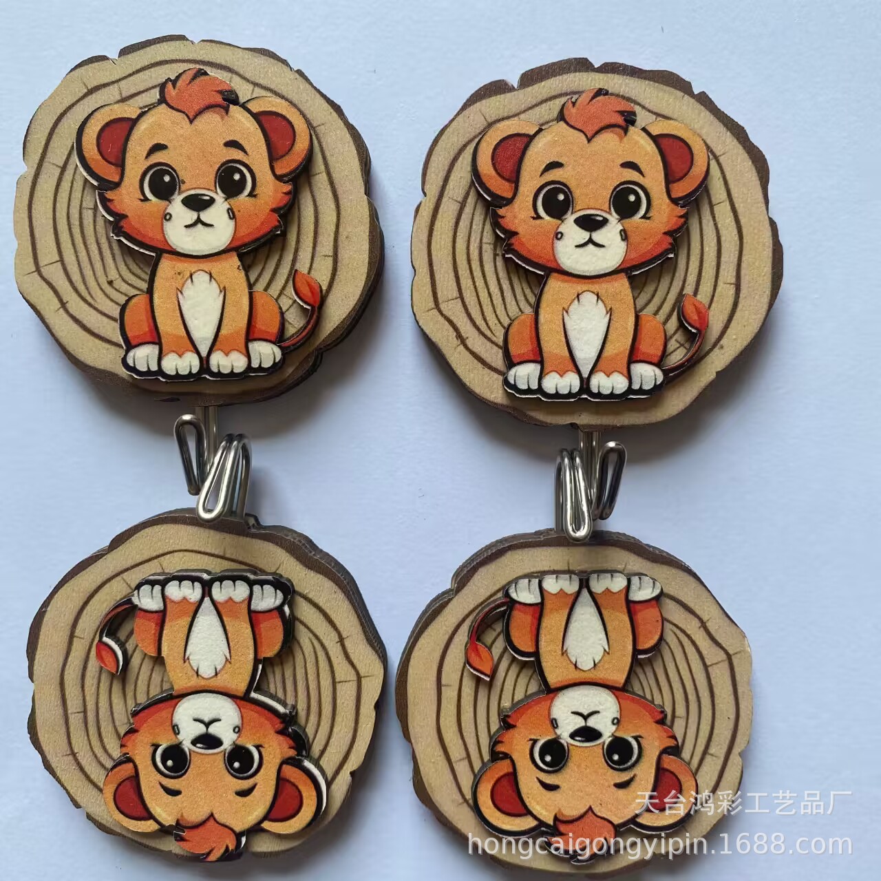 Nueva madera DIY animal de dibujos animados gancho pegajoso gancho adhesivo libre gancho de pared puerta de carga gancho pegajoso al por mayor