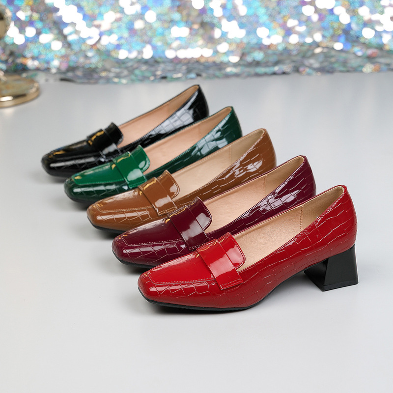 8839-1Dx Foreign Trade Cross-Border High-Heeled Shoes, Medium-Top, European and American Style, Women's Patent Leather Square Toe Chunky Heel, Large Size 43 8839-1Dx Foreign Trade Cross-Border High-Heeled Shoes, Medium-Top, European and American Style, Women's Patent Leather Square Toe Chunky Heel, Large Size 43