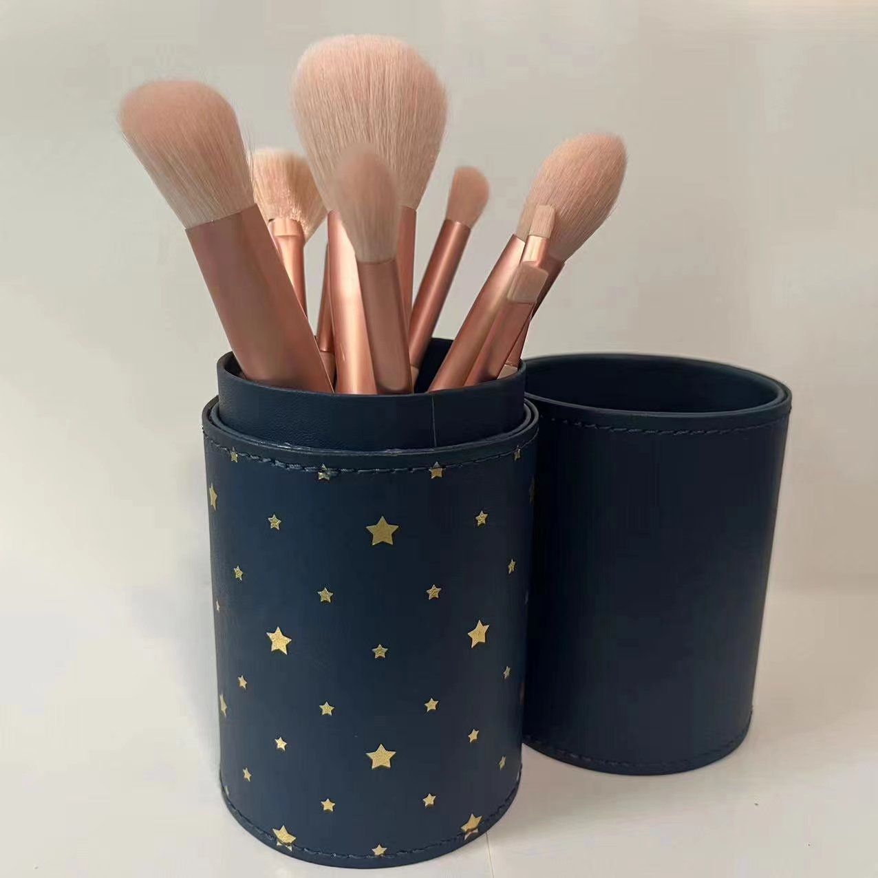 Erxiaomu Xingdong 12 maquillaje cepillo conjunto portátil conjunto completo Cangzhou polvo suelto rubor reparación nariz cepillo suave pelo sin costuras