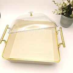 シンプルで気前のいい正方形の金色のヨーロッパ式の果物のトレーのデザートのホテルのトレーの喫茶店のレストランの果物の餅