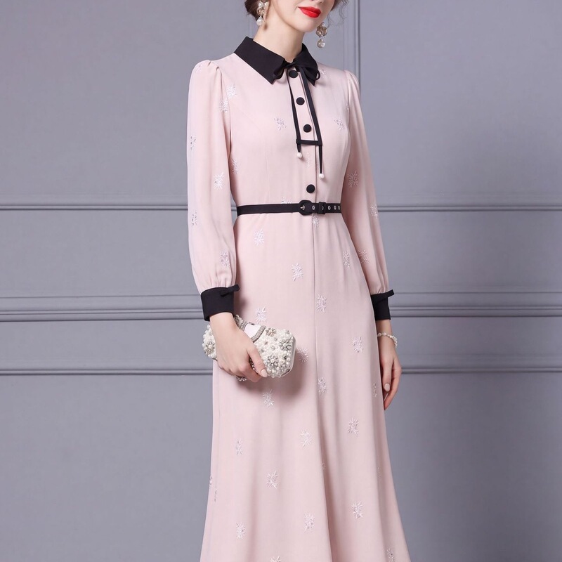 Korean-style designer dress, suitable for formal occasions, featuring a pink long-sleeved, bodycon, fishtail silhouette, new autumn 2026 collection Korean-style designer dress, suitable for formal occasions, featuring a pink long-sleeved, bodycon, fishtail silhouette, new autumn 2026 collection