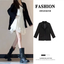 其他短外套;连衣裙;女式T恤