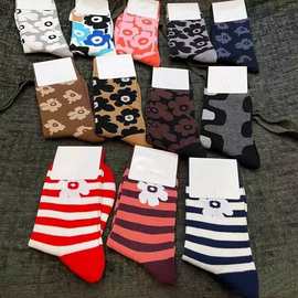 Marime芬兰花朵女中筒袜泫雅风春秋冬潮流彩色棉袜时尚百搭高筒袜