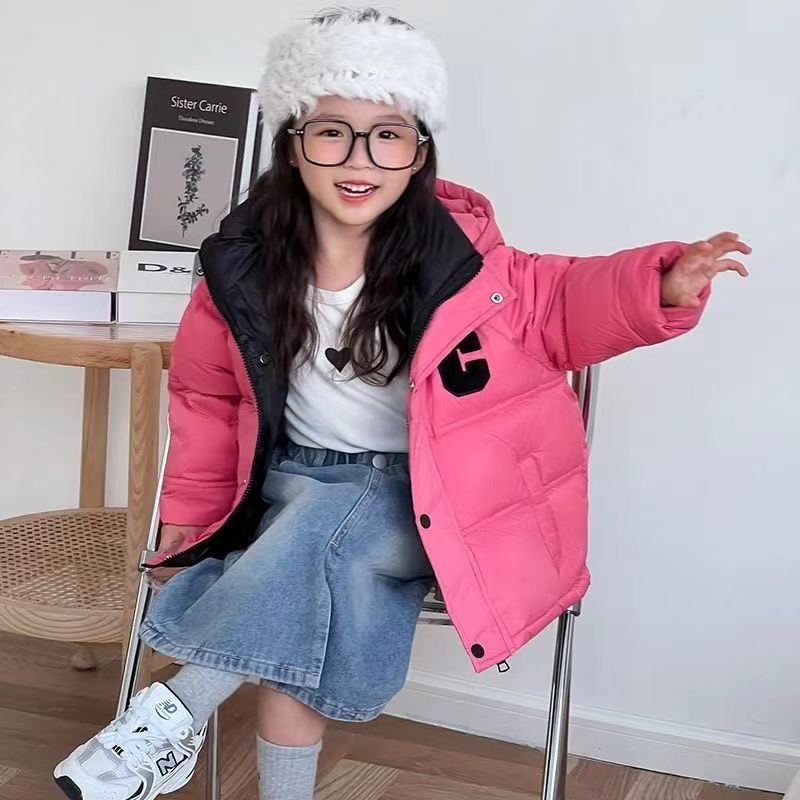 Invierno niñas de pluma de algodón 2024 acelerar la ropa de algodón para niños chaqueta de algodón para niños chaqueta con capuzas
