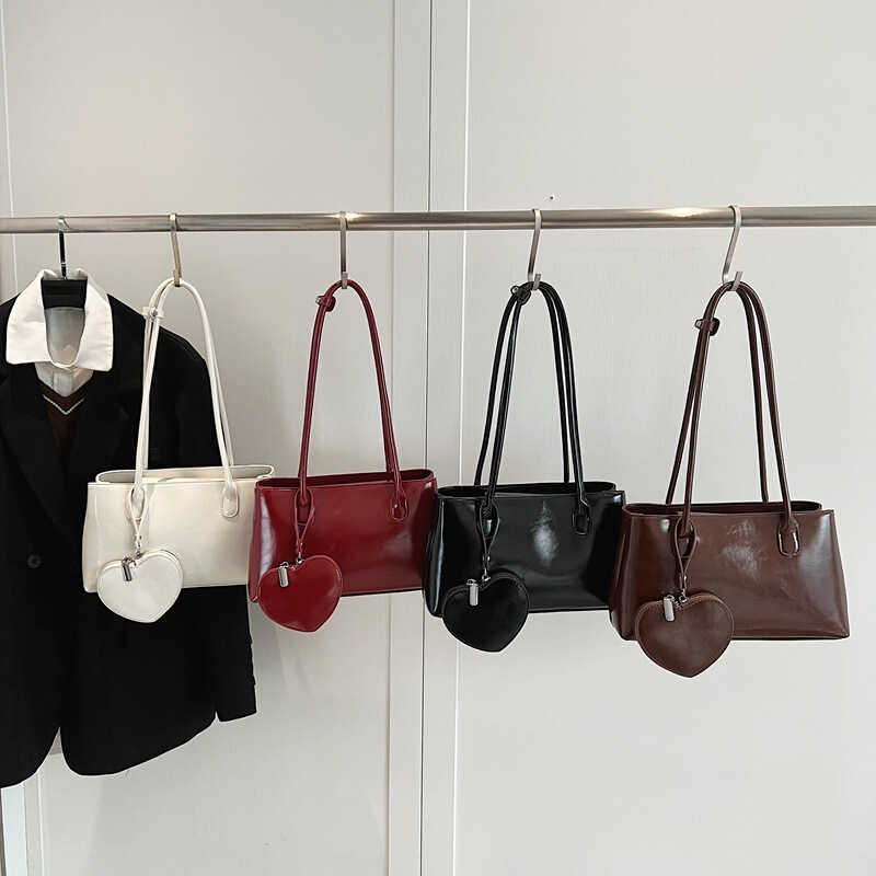 One-Shoulder Tote Bag Commuter Large Capacity Underarm Bag Fashionable 2024 Red Bag Women's Portable New Style Texted Niche One-Shoulder Tote Bag Commuter Large Capacity Underarm Bag Fashionable 2024 Red Bag Women's Portable New Style Texted Niche