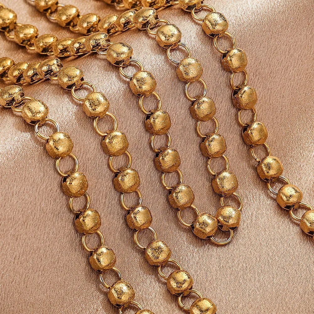 Joyas chapadas en oro Collar de bricolaje de acero inoxidable hueco Cubo cepillado Cadena de oro Superficie chapado en oro al vacío No es fácil de desvanecer