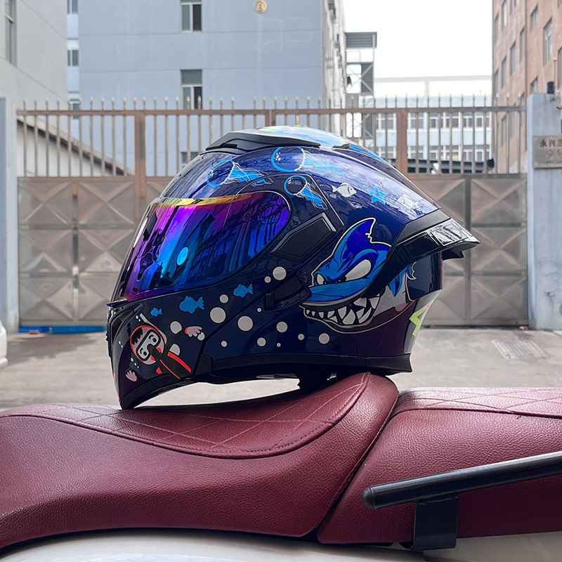 Cuatro estaciones coche eléctrico casco de seguridad cola grande superficie expuesta Jiekai 3C certificado casco de la motocicleta casco completo de la motocicleta de los hombres personalidad