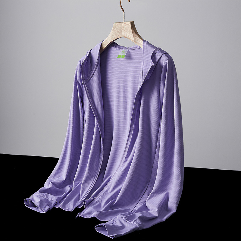 여자 훈제 옷 보라색