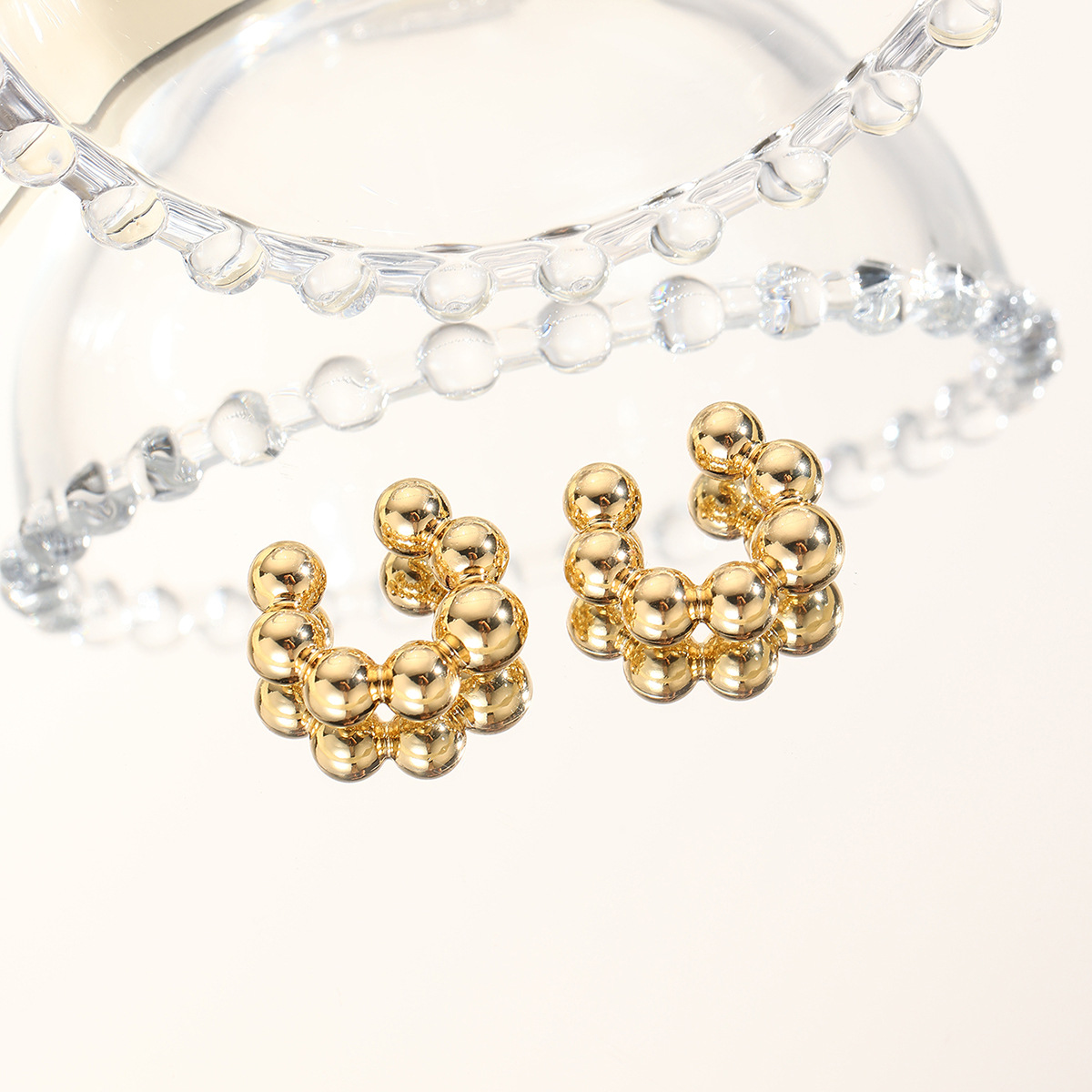 vendita calda moda esagerata a forma di C clip orecchio osso ins stile vendita calda personalizzato acrilico clip orecchio non forato_voghion.com