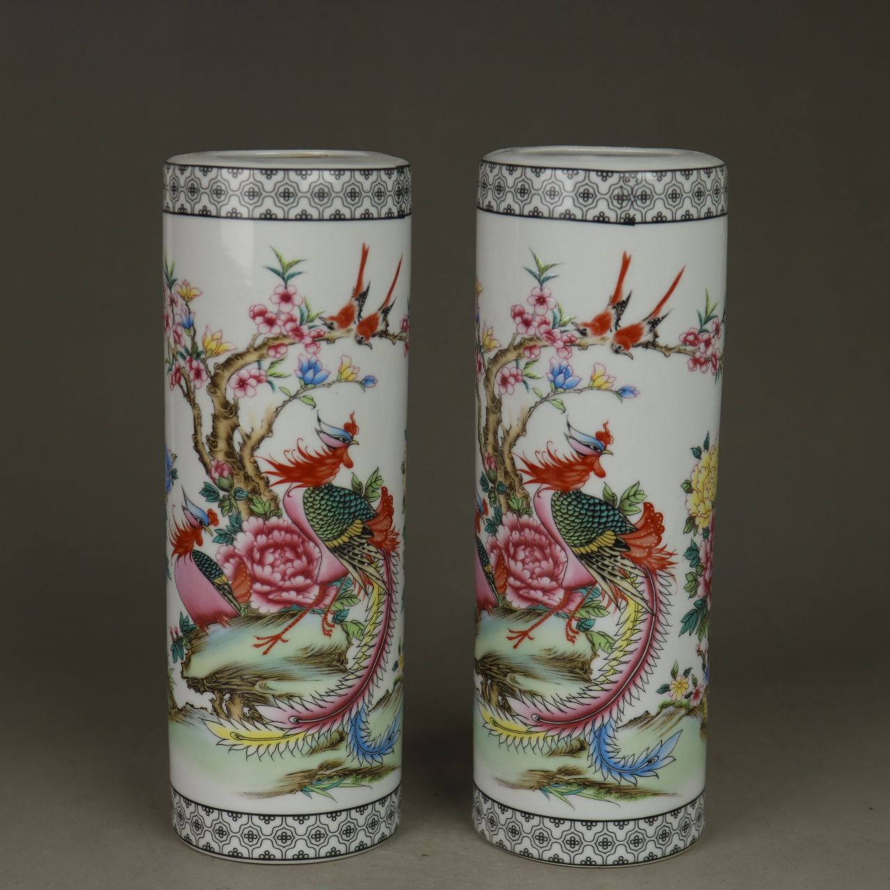 一九六九年代粉彩祥凤来仪笔筒一对毛笔筒仿古怀旧瓷古玩古董摆件
