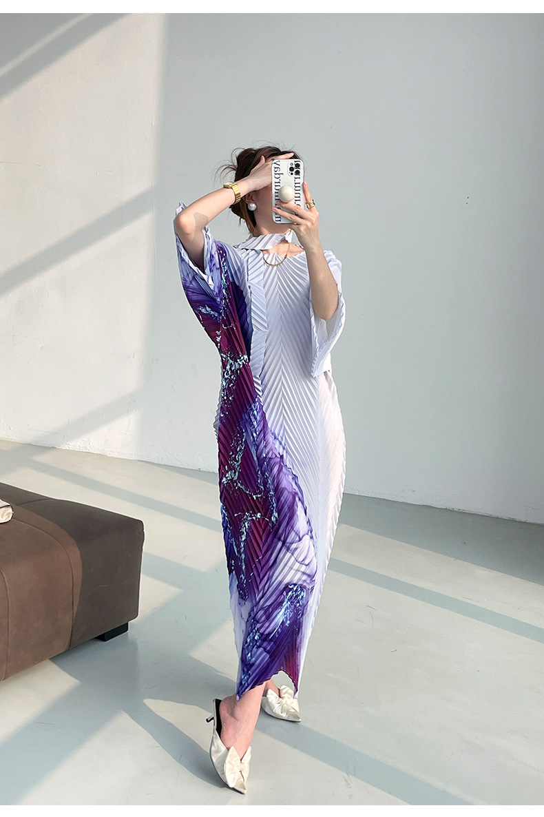 Váy maxi xếp ly in họa tiết cao cấp, chít eo thon gọn, phong cách thanh lịch — Màu xanh lam chi tiết 10