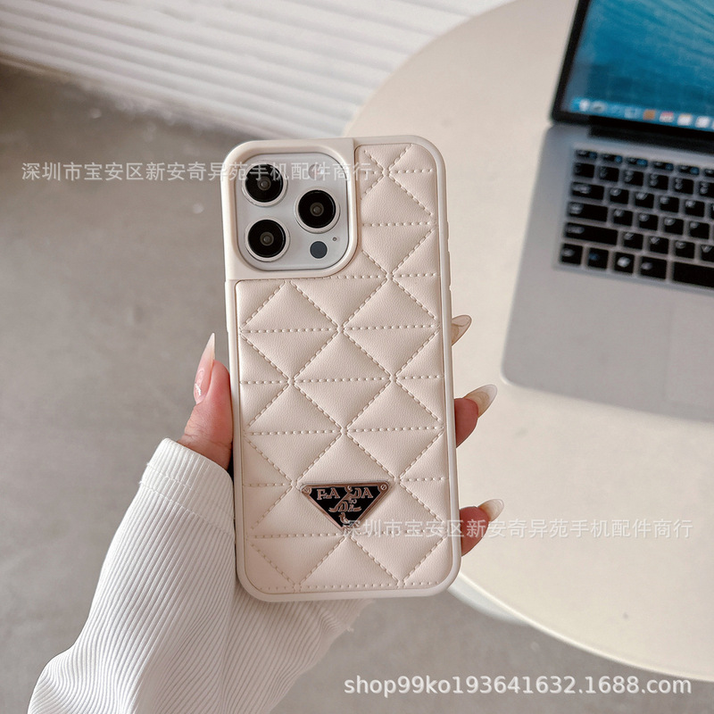 小羊皮压印菱格高级感轻奢潮牌适用iPhone17Promax防摔苹果手机壳|undefined
