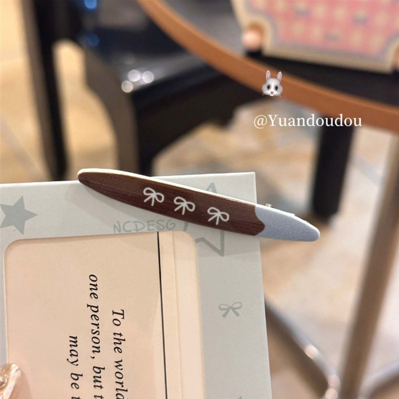 Clip de cabello de flor de leopardo para mujeres clip de cabello de alto nivel frente clip de frangeo 2025 nuevo clip lateral clip de cabello toque