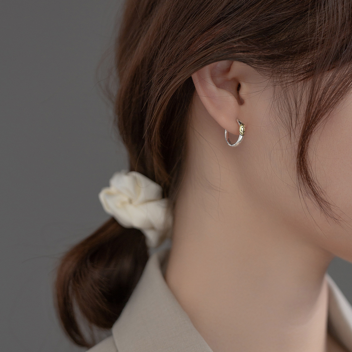 Eloch s925 plata sonriente retro tailandés de plata auriculares temperamento orejas de mujer M01252