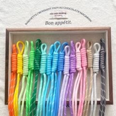 miu の同じスタイルのカラフルな携帯電話ロープバッグぶら下げファッション DIY 手作りペンダントドーパミン織ぬいぐるみペンダント