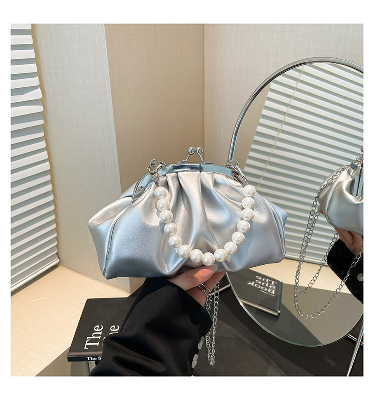 Women's Pu Leather Solid Color Elegant Streetwear Dumpling Shape Clasp Frame Shoulder Bag display picture 18