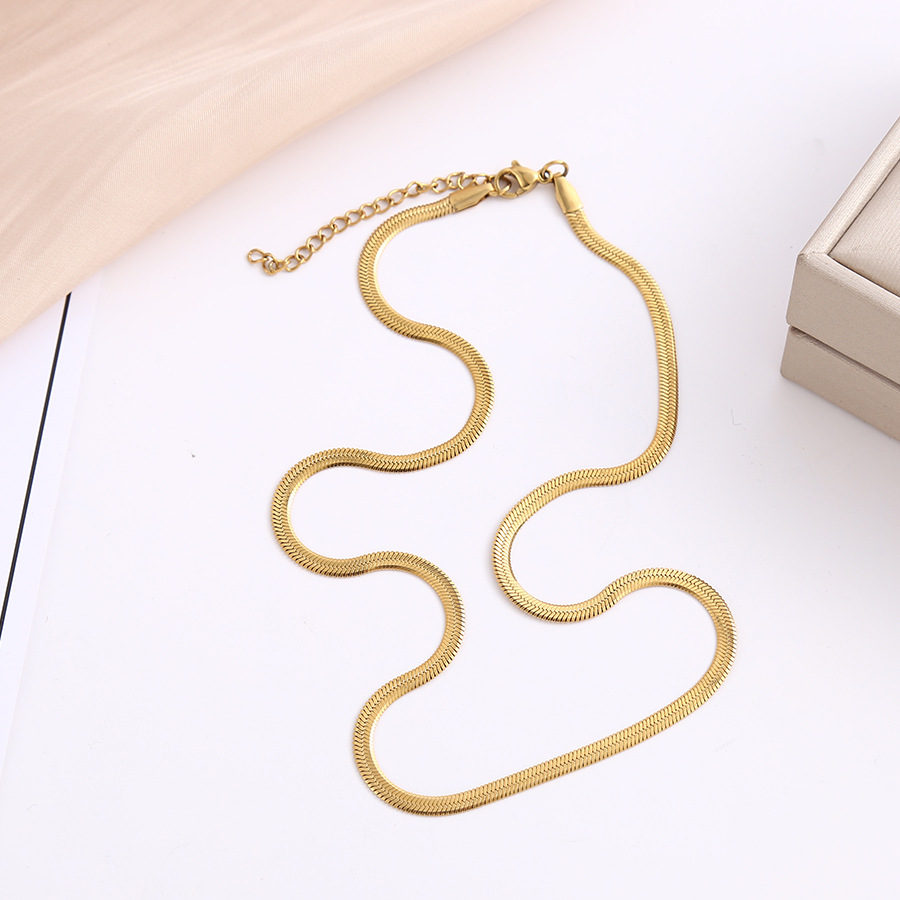Amazon Venta Caliente horno de acero inoxidable real chapado en oro Cadena de hueso de serpiente moda Cadena de hoja plana Cadena de clavícula al por mayor