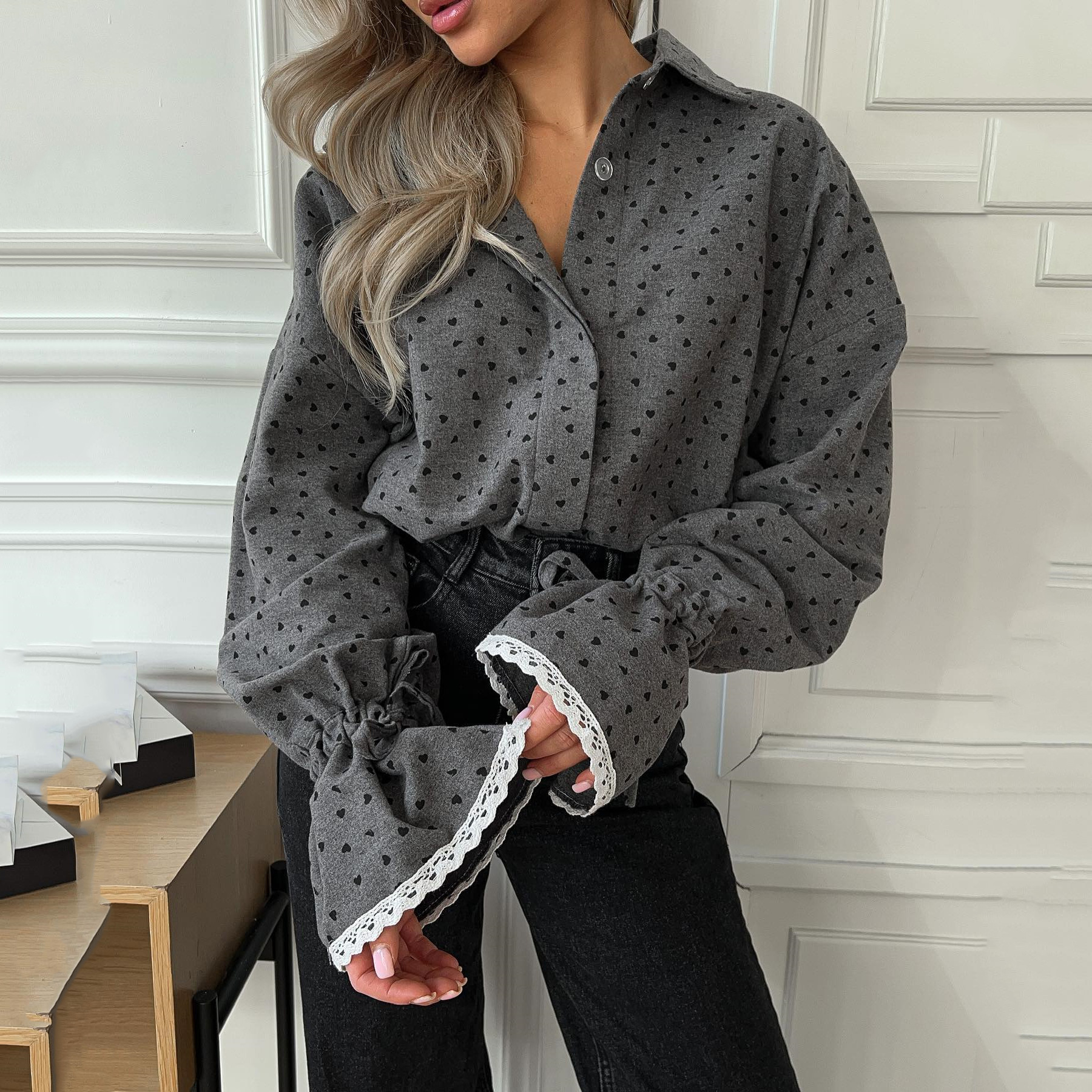 El Comercio exterior nuevo manguito de encaje costura camisa diseño de las mujeres de moda suelta Polka Dot solapa camisa de manga larga Otoño de las mujeres