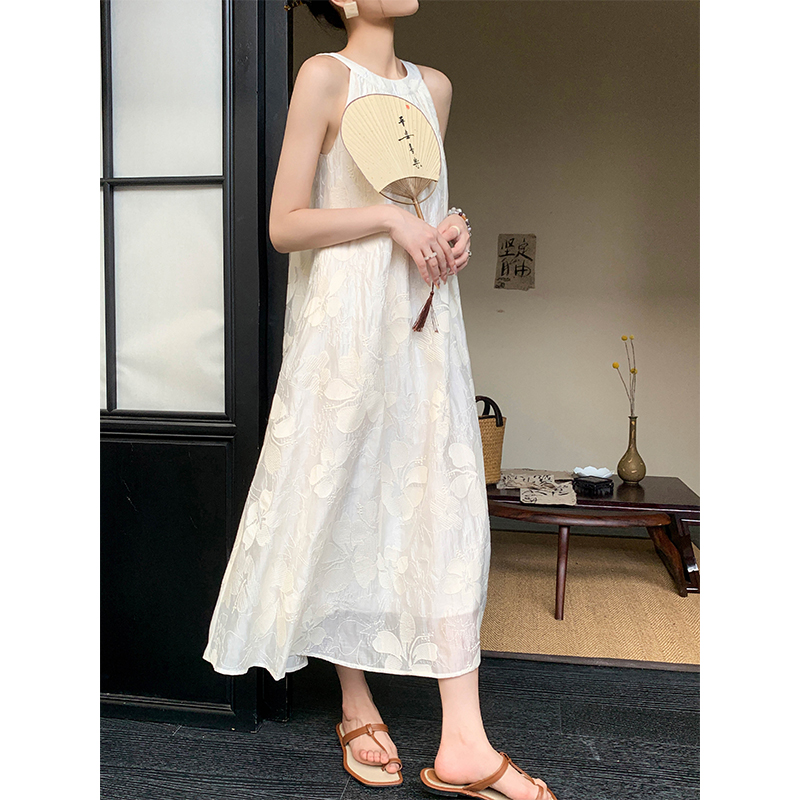 Beige summer dress sleevless