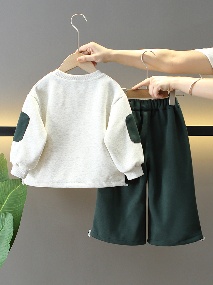 6165 Traje de primavera y otoño para niños 2025 nuevo estilo estilo occidental suéter para niños de dos piezas bebé deportes y ocio para niños