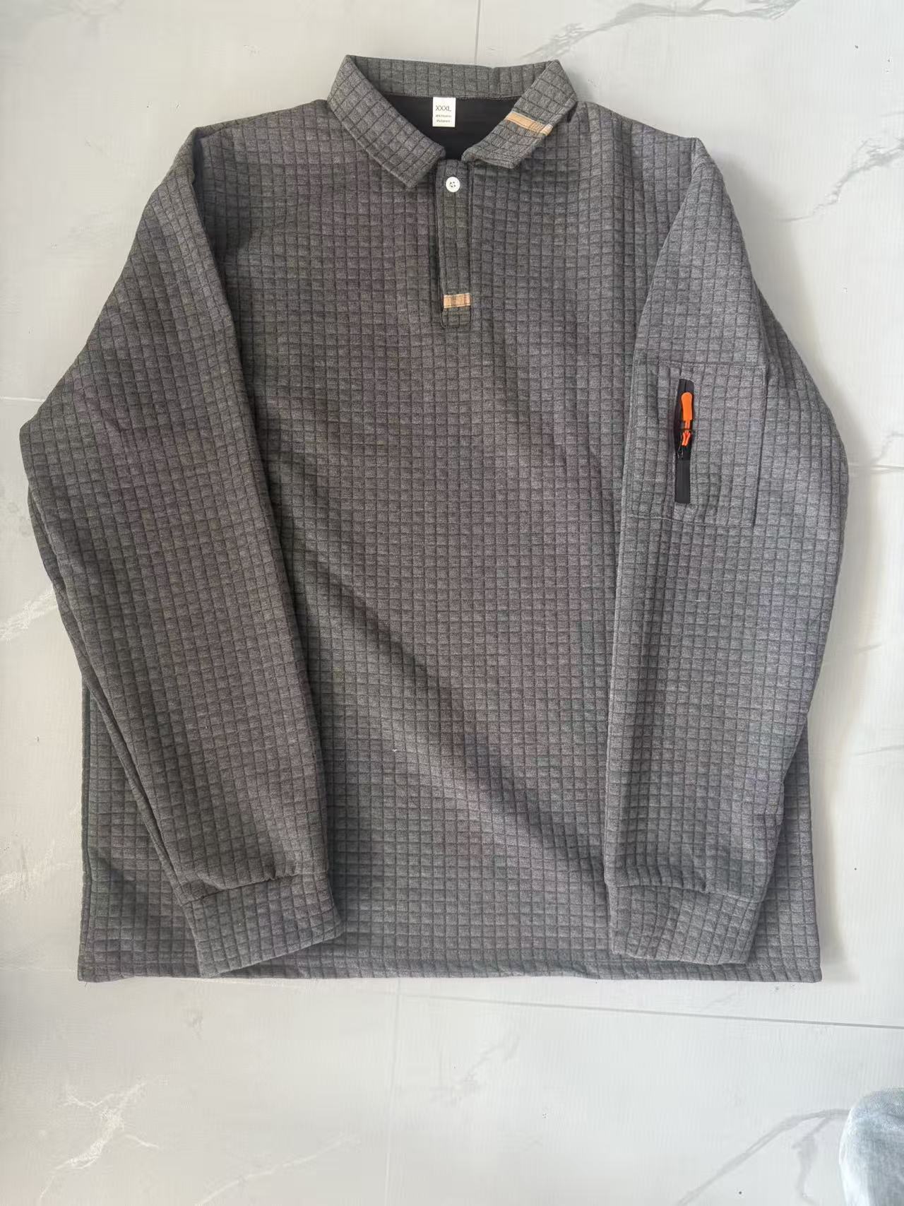 Polo da uomo monocromo con colletto con cuciture e zip_voghion.com
