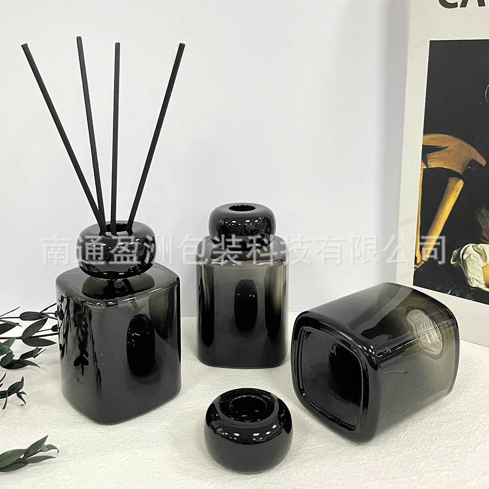 Nuevo producto al por mayor 100ml simple botella de vidrio aromática cuadrada botella de espuma de caña volatilizada botella de perfume interior botella vacía