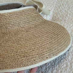 063004 夏の新しい女性用麦わら帽子、中空のトップハット、シンプルで多用途、ファッショナブルな大きなつばの日よけ帽子