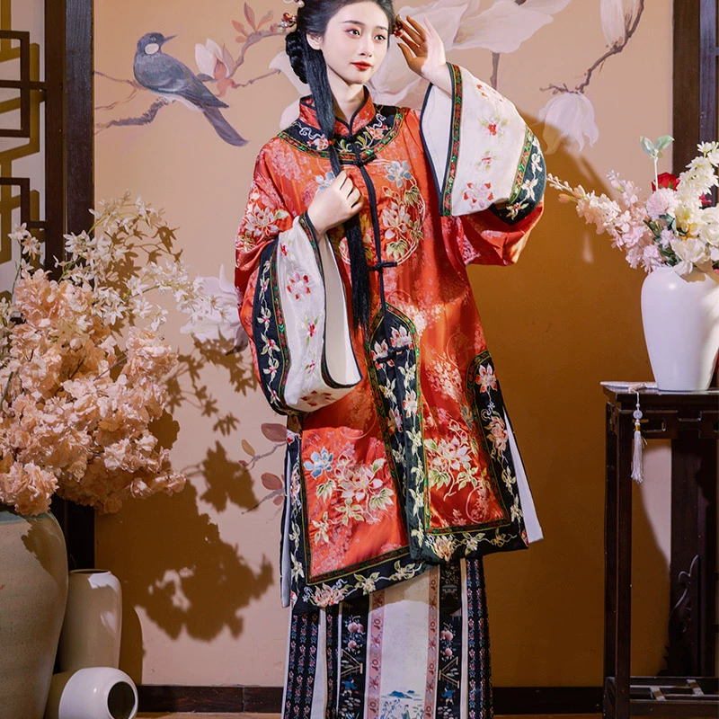 Цинханьская женщина Пинъяо Цзиньшан молодая бабушка одежда с круглым воротником